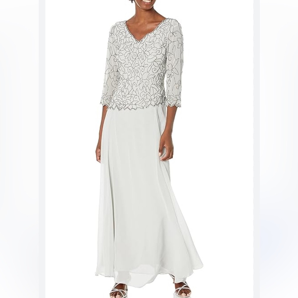 NWT J KARA Ivory Gown 3/4 Sleeve V-Neck Beaded Gown Size 10